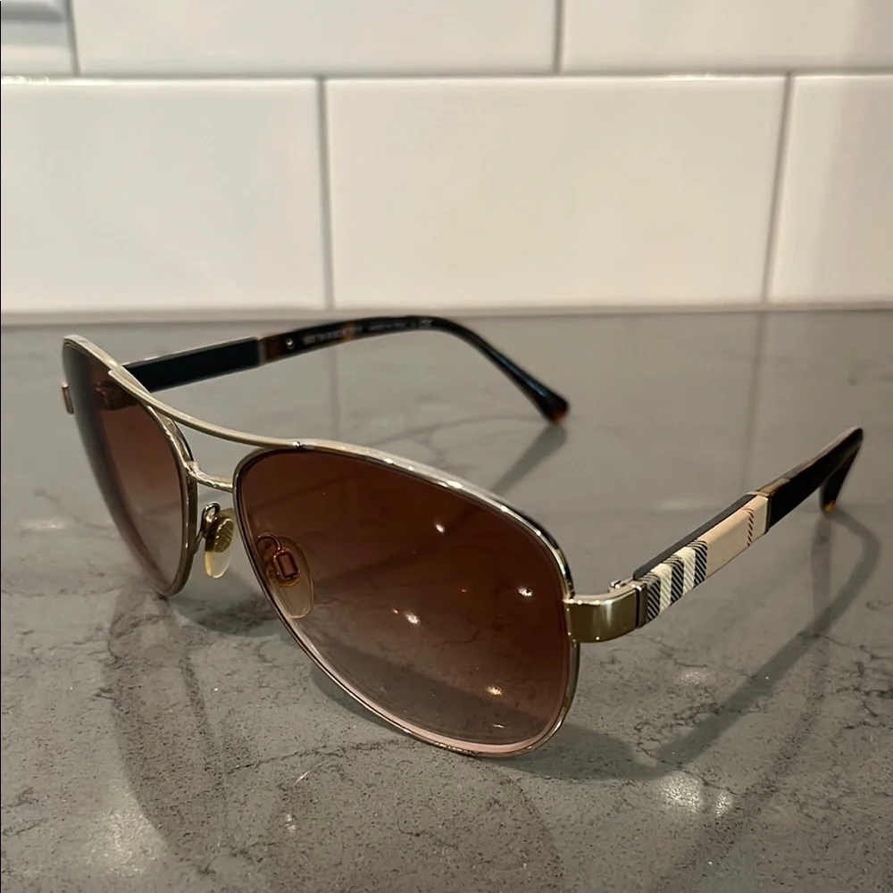 Burberry Gold Aviator Sunglasses - Prescription Lenses - Picture 2 of 12